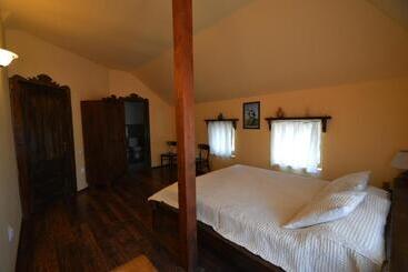 פנסיון Arts And Crafts Guesthouse