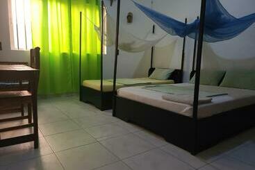 پانسیون Guesthouse Cocotiers Cotonou