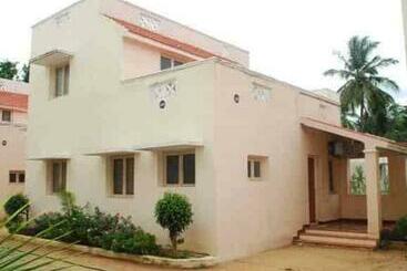 ペンション Sri Sankara Villas    Aditya Heritage