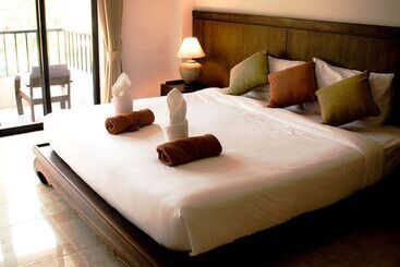 هتل Astrococo Beach Resort By Coconut Beach