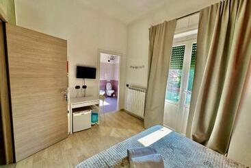 هاستل La Gloria Rho