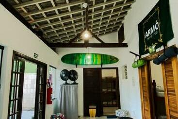 Armô Hostel Pub