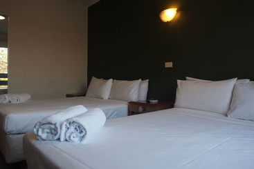 City Crown Motel