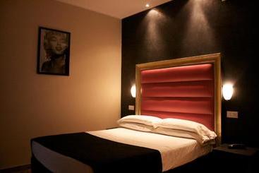 Leoni Hotel & Private Spa