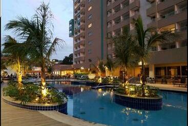 Apartamento Em Resort De Oli­mpia