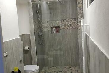 پانسیون Mansarde & Suite Maison 1706 Lago Orta