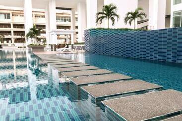 پانسیون Pinnacle Tower Apartment Stay By Feel Suites