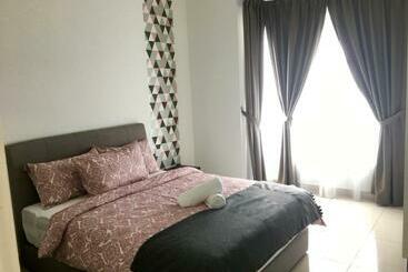 پانسیون Pinnacle Tower Apartment Stay By Feel Suites