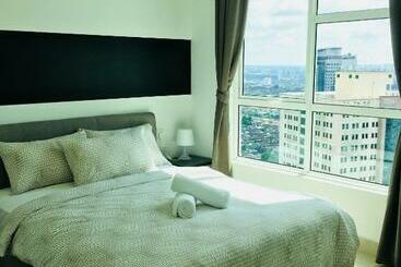 پانسیون Pinnacle Tower Apartment Stay By Feel Suites