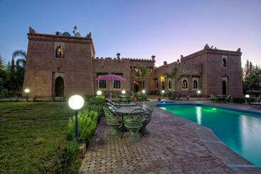 تختخواب و صبحانه Palais Ghiat