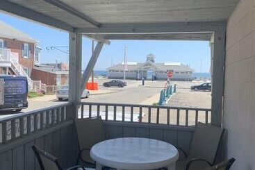 Nautical Motel