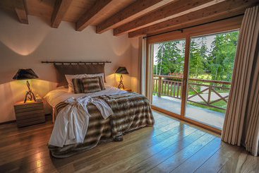 هتل Crans Luxury Lodges