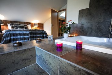 هتل Crans Luxury Lodges