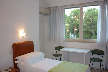 هتل Albergo Dei Pini
