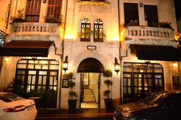 هتل The Liwan Boutique