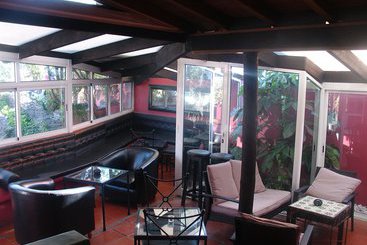 Inn & Art Cottage