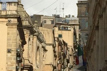 تختخواب و صبحانه Casa Tipica Siciliana Patronale Home Bedandbreakfast Tremetrisoprailcielo Camere Con Vista, Colazion