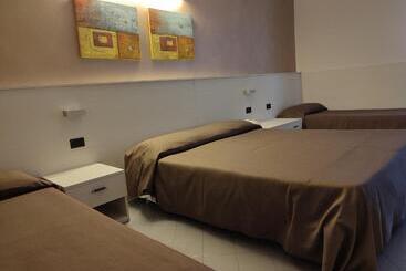 هتل Albergo Al Cacciatore