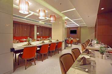 هتل Comfort Inn Legacy