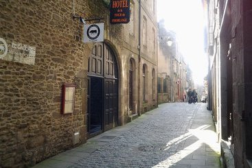 هتل De La Tour De L'horloge