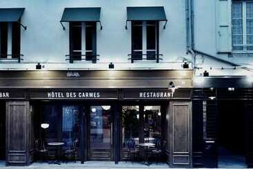 בית מלון כפרי Des Carmes