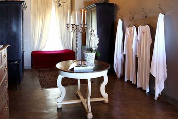 هتل Grand Africa Rooms And Rendezvous
