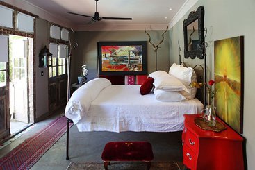 هتل Grand Africa Rooms And Rendezvous