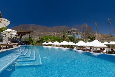 استراحتگاه Puerto Bahia Villas