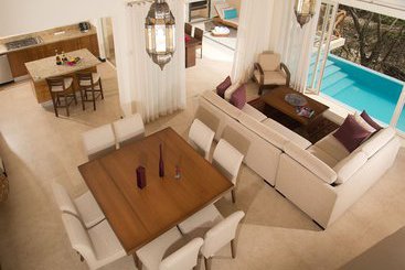 استراحتگاه Puerto Bahia Villas