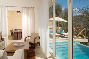 استراحتگاه Puerto Bahia Villas