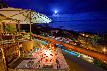 استراحتگاه Puerto Bahia Villas