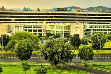 فندق The Lalit Chandigarh