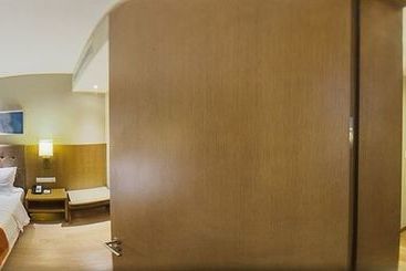 هتل Holiday Inn Changbaishan Suites, An Ihg