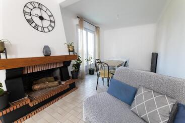 بنسيون Chambre Hote   Dormir Comme à La Maison