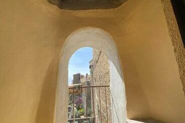 بنسيون La Torre Della Piramide