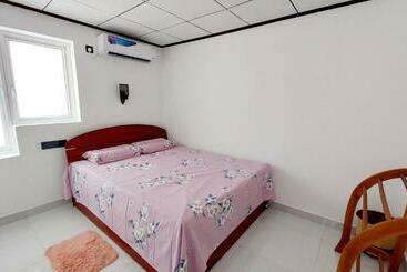 پانسیون Little Cottage Villa