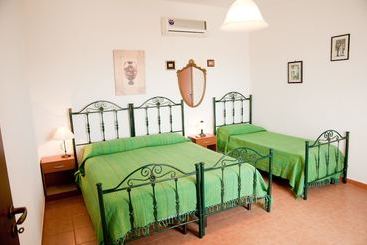 تختخواب و صبحانه Villa Angela Scenic Valley