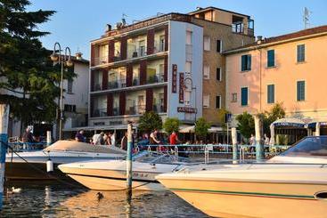 Ambra Hotel   The Only Central Lakeside Hotel In Iseo