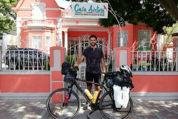 هتل Casa Avelina Boutique Hostel