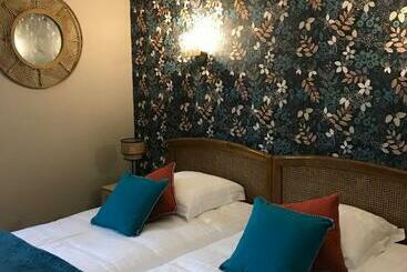 膳宿费 La Petite Auberge