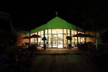 Crossroads Hotel Lilongwe