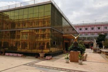 هتل Royal Garden