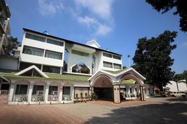 اقامتگاه Mpt Kalchuri Residency, Jabalpur