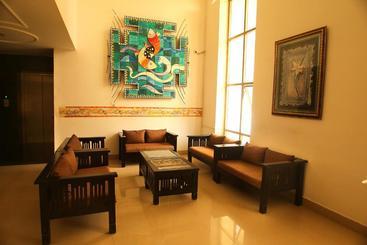اقامتگاه Mpt Kalchuri Residency, Jabalpur