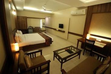 اقامتگاه Mpt Kalchuri Residency, Jabalpur
