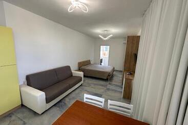 هتل آپارتمان Infinity Residence Con Parcheggio