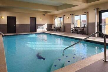 هتل Best Western Plus Tupelo Inn & Suites