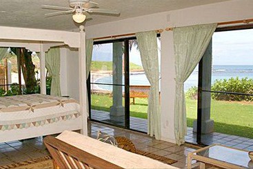 هتل Blue Tile Beach House