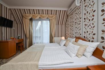 公寓式酒店  Rajna Villabridge&spa