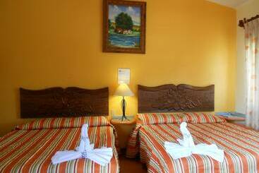 هتل Cactus Inn